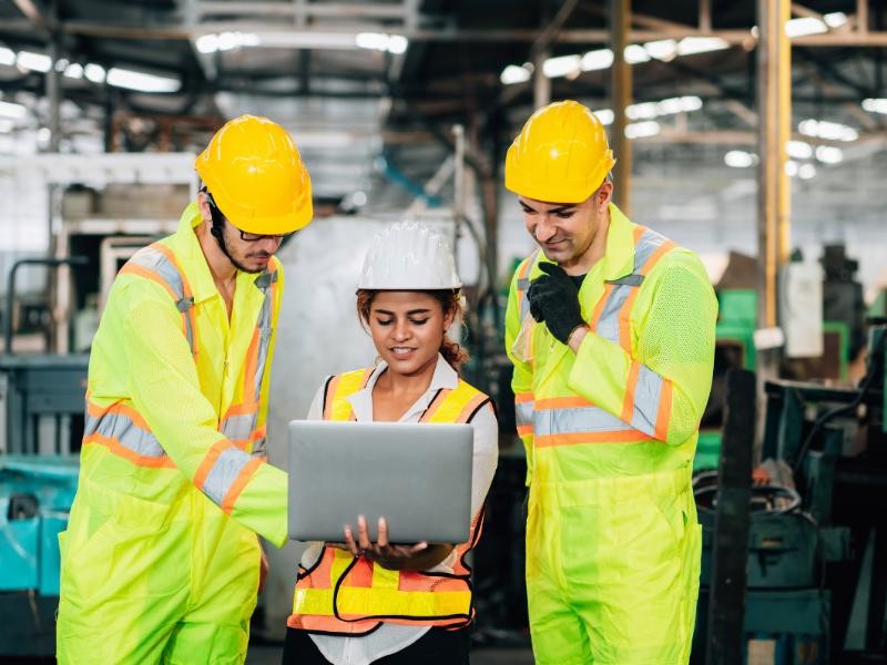 TECNOLOGIA NA SEGURANÇA DO TRABALHO: COMO O MONITORAMENTO DE SEGURANÇA, DRONES E REALIDADE VIRTUAL POTENCIALIZAM O IMPACTO DA TECNOLOGIA NA SEGURANÇA DO TRABALHO