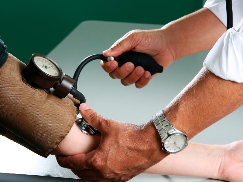 Vigilância em Saúde: Monitoramento da Saúde dos Trabalhadores e Suas Implicações